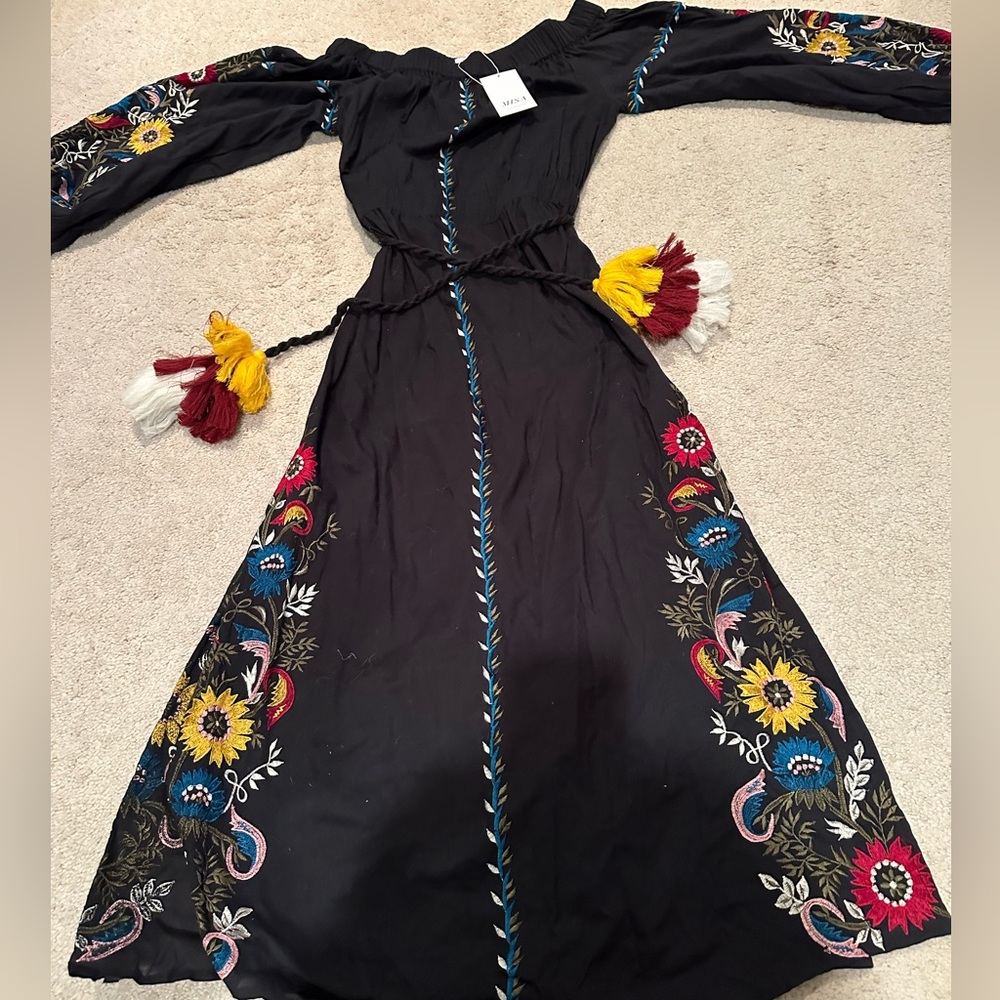 Misa Cerra dress new with tags size medium, sold out online - Picture 2 of 5